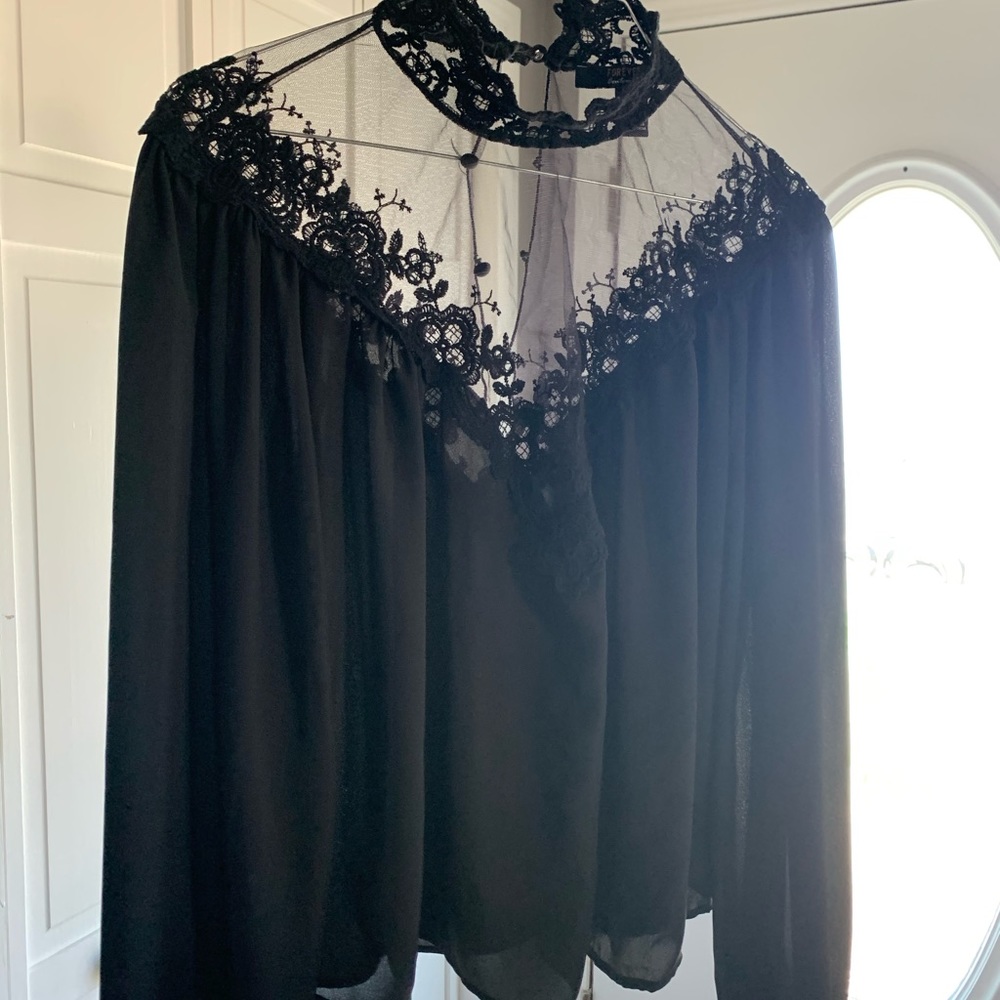 ling sleeve blouse